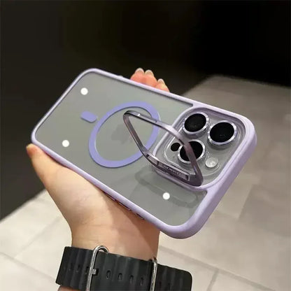 Capa Magnética Luxo – MagSafe, suporte integrado e proteção de lente. Compatível com iPhone 11 ao 17 Pro Max.