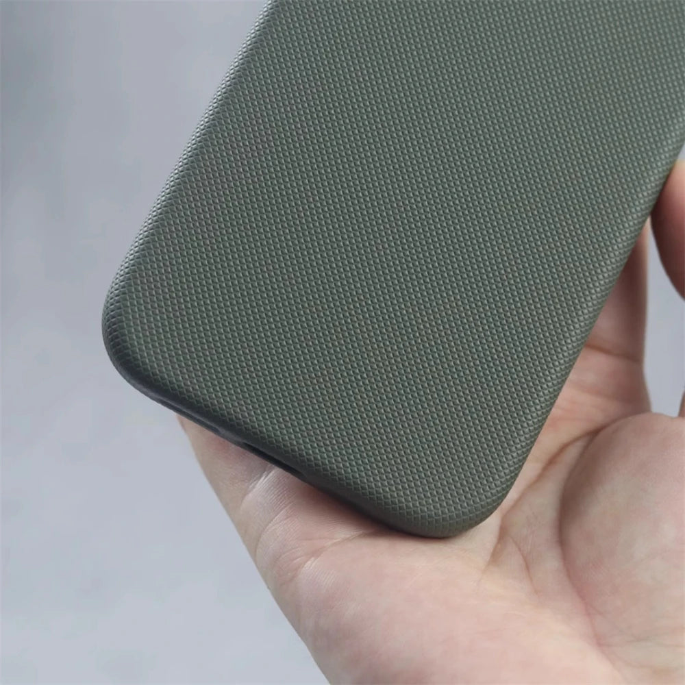 Capa Couro MagSafe – Moldura de liga metálica, couro PU e carregamento sem fio. Compatível com iPhone 13 ao 17 Pro Max.