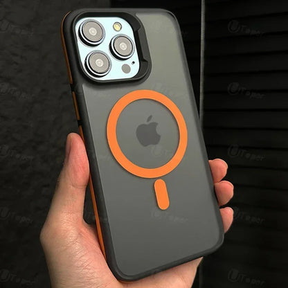 Capa Bicolor Fosca Magnética – Translúcida, resistente a impactos e compatível com iPhone 11 ao 17 Pro Max.