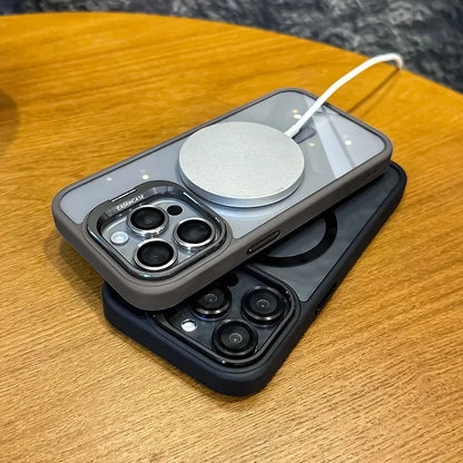 Capa Magnética Luxo – MagSafe, suporte integrado e proteção de lente. Compatível com iPhone 11 ao 17 Pro Max.