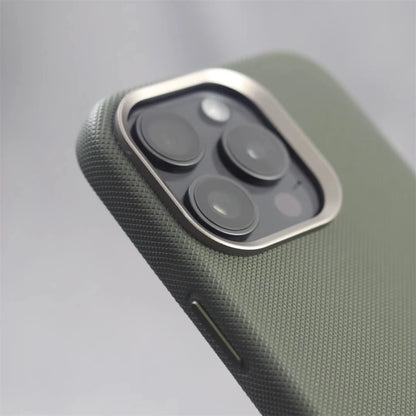 Capa Couro MagSafe – Moldura de liga metálica, couro PU e carregamento sem fio. Compatível com iPhone 13 ao 17 Pro Max.