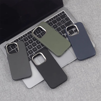 Capa Couro MagSafe – Moldura de liga metálica, couro PU e carregamento sem fio. Compatível com iPhone 13 ao 17 Pro Max.