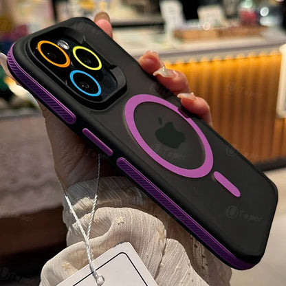 Capa Bicolor Fosca Magnética – Translúcida, resistente a impactos e compatível com iPhone 11 ao 17 Pro Max.