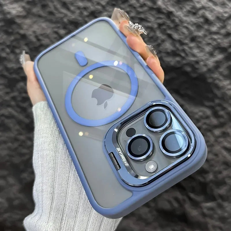 Capa Magnética Luxo – MagSafe, suporte integrado e proteção de lente. Compatível com iPhone 11 ao 17 Pro Max.