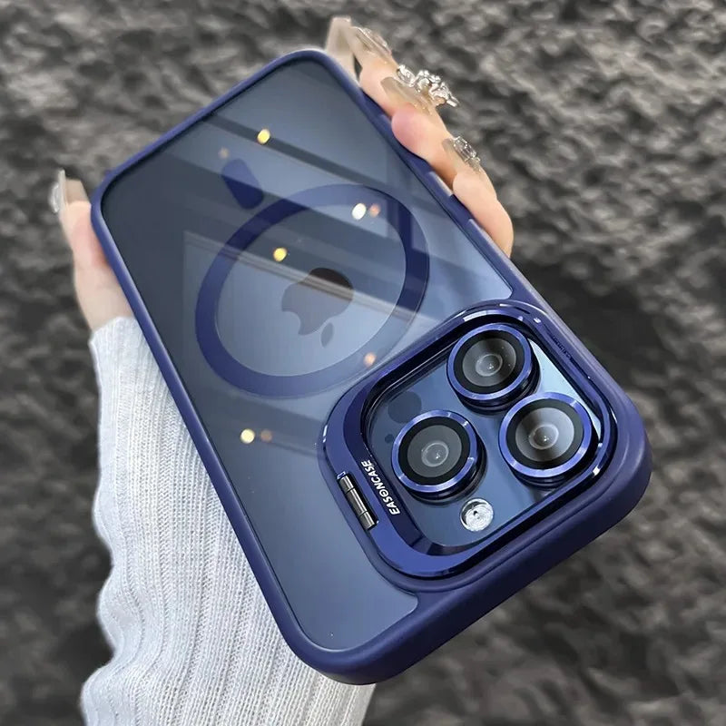 Capa Magnética Luxo – MagSafe, suporte integrado e proteção de lente. Compatível com iPhone 11 ao 17 Pro Max.